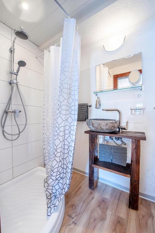 Room'S Chez Beni Grächen Екстериор снимка