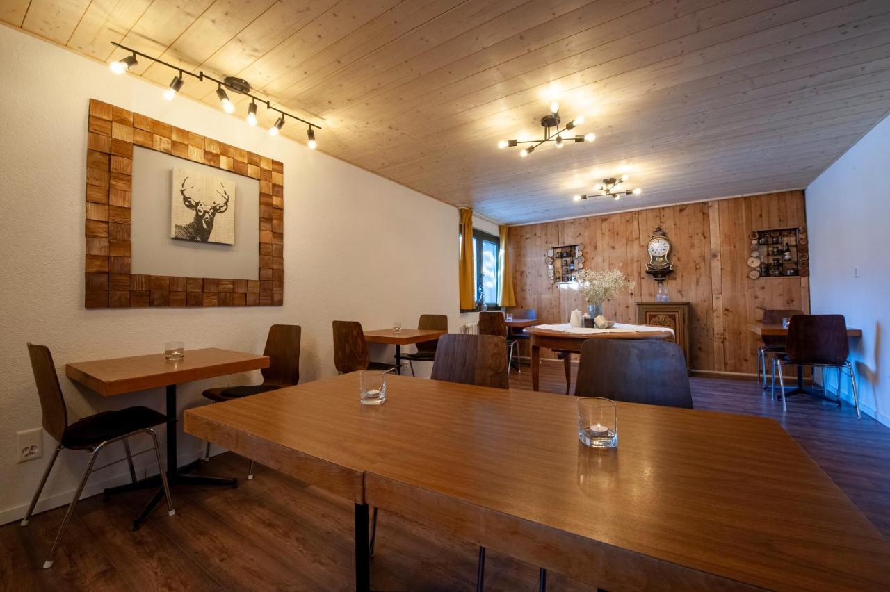Room'S Chez Beni Grächen Екстериор снимка