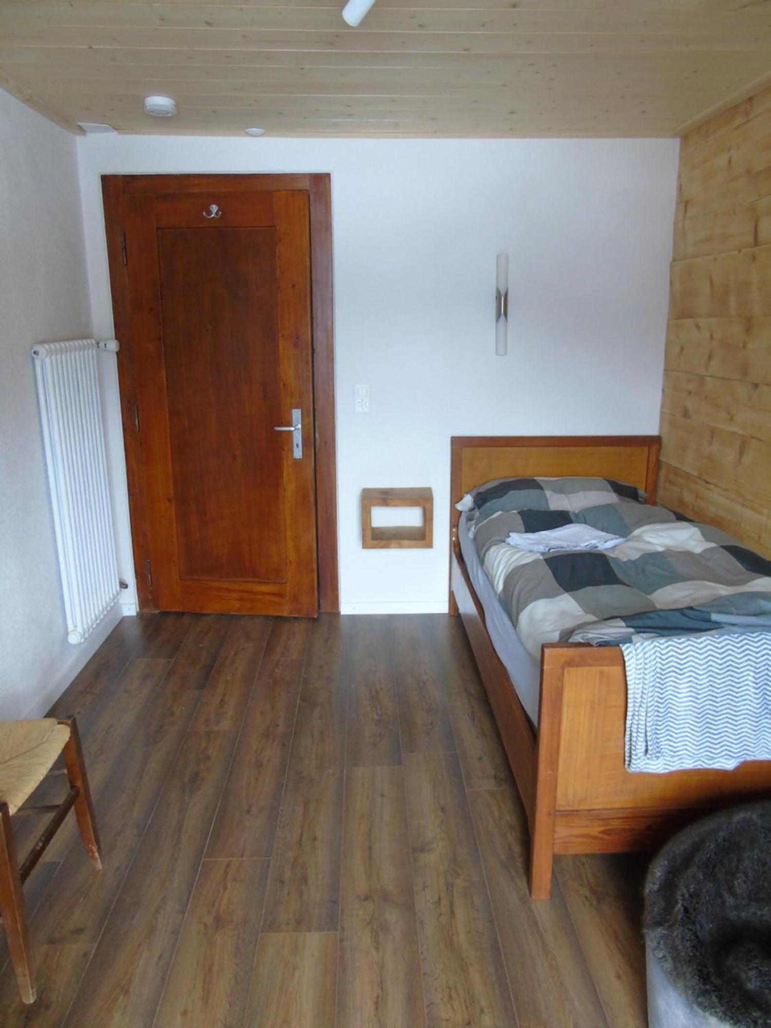 Room'S Chez Beni Grächen Стая снимка